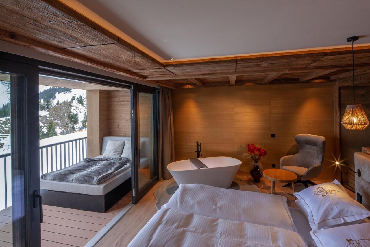Hotel Walisgaden Superior Damuels Bagian luar foto